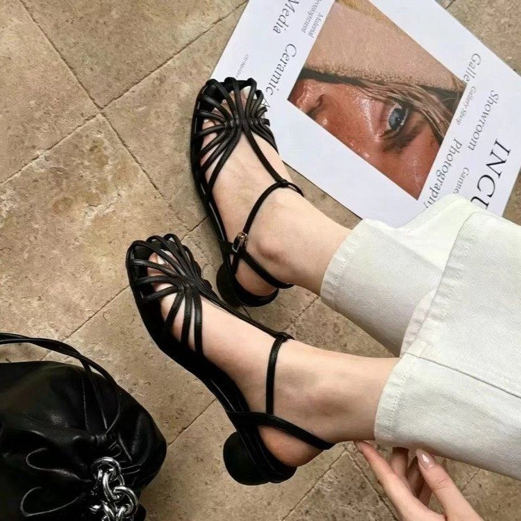 Vintage Fashion In 2026 - Fransız Tarzı Vintage Dokuma Burunlu Sandaletler